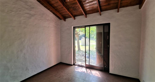 Oportunidad Retasada!! Barrio San Francisco , Calle Tchaicovsky, Parque Udaondo, Del Viso. 3 Dorm