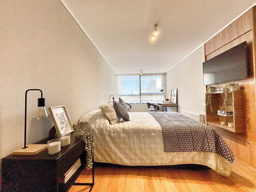 Departamento En Venta De 2 Dorm. En Las Condes