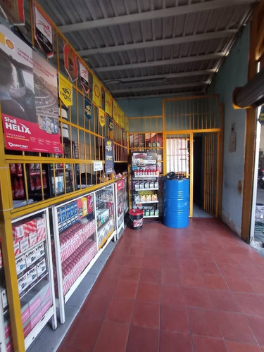 Johana Lazaro Vende Local Comercial, Con Excelente Ubicación A Pocos Metros De La Av. Las Ferias- Valencia, Edo. Carabobo. Ideal Para Taller O Venta De Lubricastes 