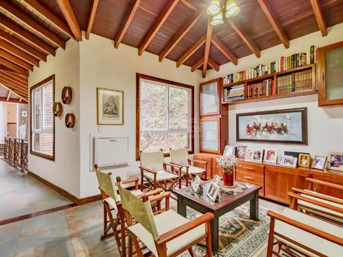 Casa En Venta En Loma Del Escobero. Cod V776118