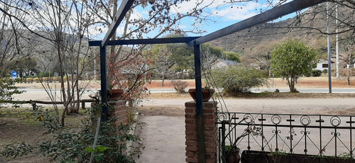 Imagen 2 de 10 de Vivienda 3 Dormitorios + Galpón Sobre Ruta Nº5