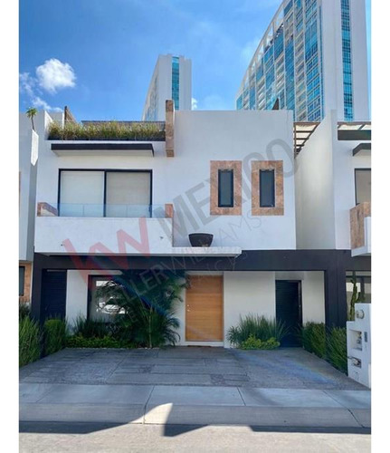 Venta Casa Con Roof Garden En Santa Fe Juriquilla Querétaro