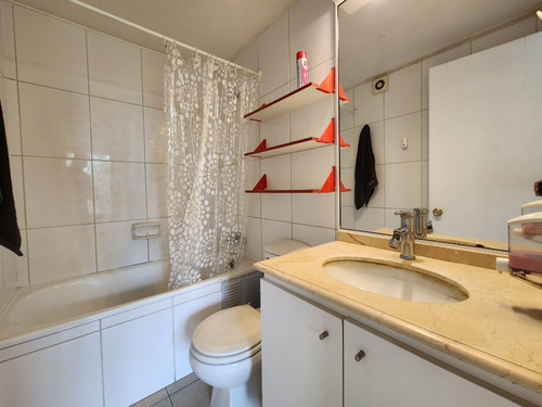 M. Toesca | 1d | 1b | Bodega | 38 M2 | Terraza | Oriente