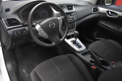Imagen 6 de 13 de Nissan Sentra 1.8 Sense Cvt 2016
