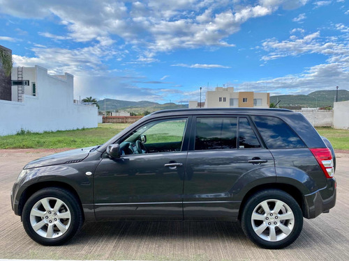 Imagen 5 de 8 de Suzuki Grand Vitara 2.4 Gl L4 At 2012