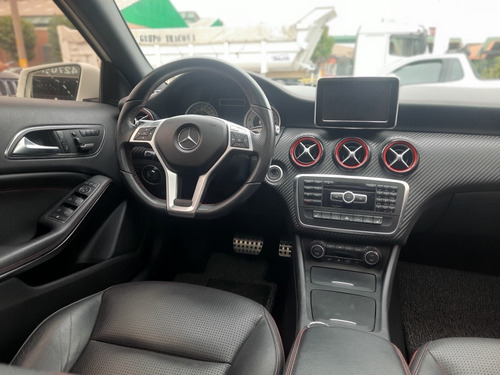 Imagen 9 de 17 de Mercedes Benz 250 Sport 2013