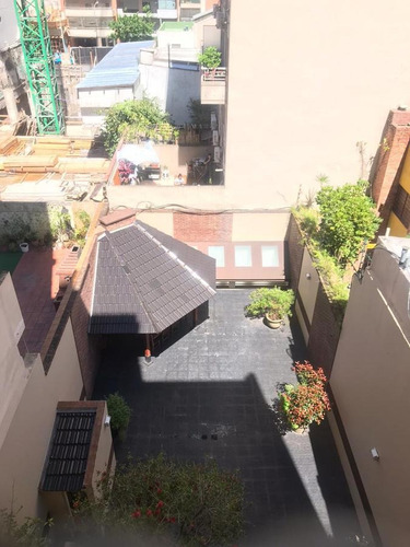 Excelente Piso - 5 Amb. Dep. 4 Baños 2 Balcones 2 Cocheras Baulera. - Belgrano.