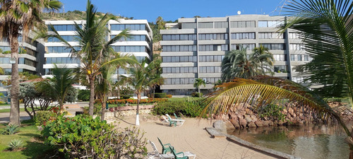 Imagen 2 de 14 de Apartamento Frente Al Mar Equipado En Alquiler