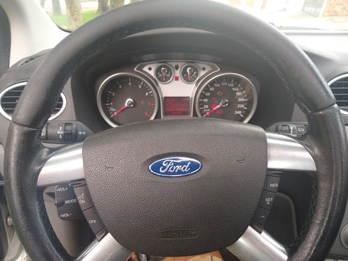 Ford Focus 2.0 Ghia 5p 2009