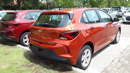 Imagen 4 de 7 de Chevrolet Onix Premier Turbo Mt