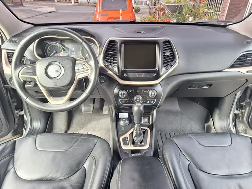 Jeep Cherokee 3.2 Longitude