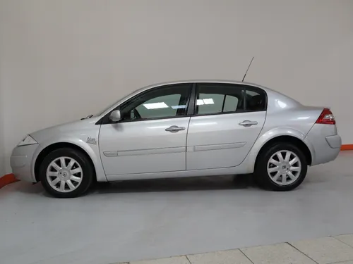 Renault Megane Odeon 2.0 Mt Aa 2ab