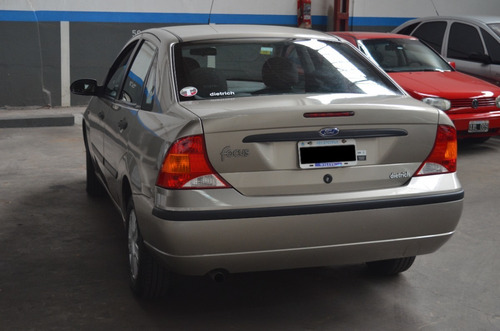 Imagen 6 de 14 de Ford Focus 1.6 Ambiente 4p 2008 Unico