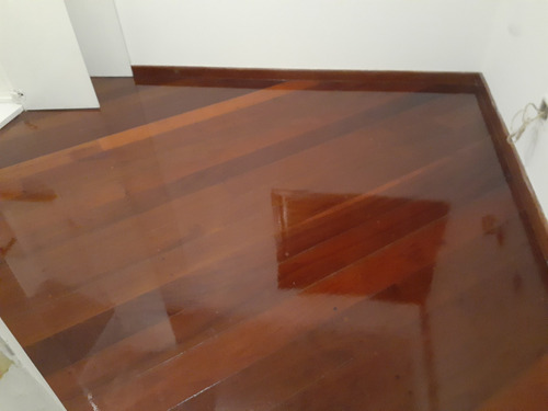 Imagem 1 de 7 de Raspagem De Piso De Madeira