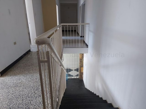 Imagen 5 de 10 de Tibizay Diaz Vende Casa Comercial En Chuao #22-29168