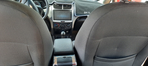 Imagen 10 de 15 de Chevrolet Sail Sedan Taxi Amarillo