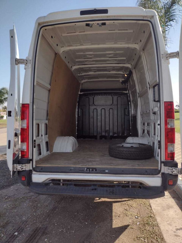 Imagen 11 de 12 de Iveco Daily 2020 3.0 Furgon 55c16 H2 155cv 12.3m3 3300