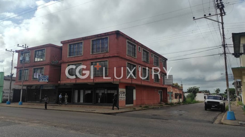Cgi + Luxury El Tigre   Ofrece En Venta:  Edificio 3 Plantas Ubicado En  Esquina Av. Francisco De Miranda, El Tigre.