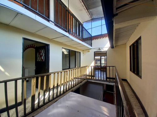 Se Vende Casa Bi Familiar Barrio Tomas Cipriano