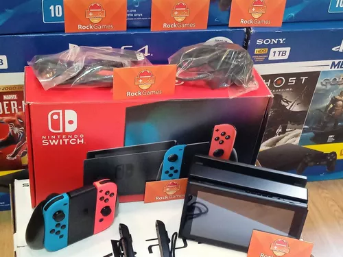 Nintendo Switch 32GB Mario Kart 8 Deluxe cor vermelho-néon, azul-néon e  preto