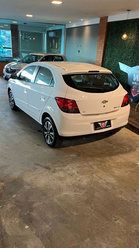 Chevrolet Onix HATCH LTZ 1.4 8V FlexPower 5p Mec.
