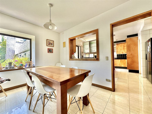 Casa En Venta De 4 Dorm. En Lo Barnechea