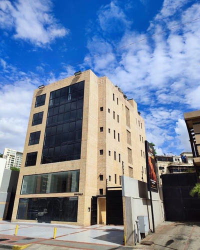 En Venta Edificio 1214 M² Construcción Las Mercedes