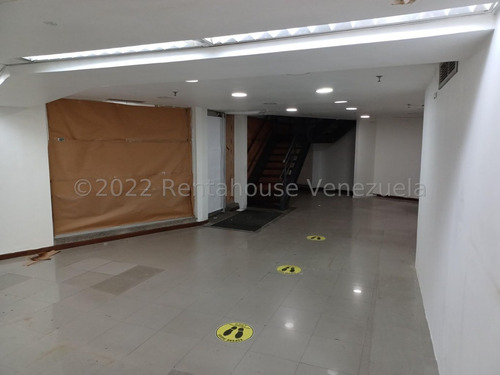 Imagen 2 de 15 de Local De 134m2 En Alquiler En El C.c. Galerias Ávila En San Bernardino / Carolina Garayburu 04123188826 / 23-11768