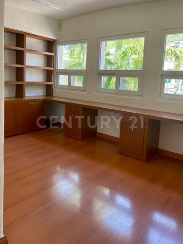 Imagen 10 de 19 de Casa En Renta En Fuentes Del Valle, San Pedro Garza García.