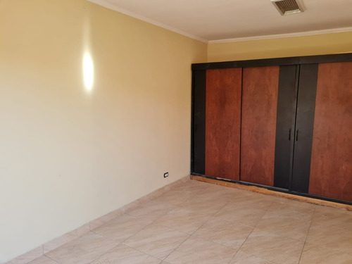 Bodega (400mts2) Oficinas (260mts2) Exelente Ubicacion.