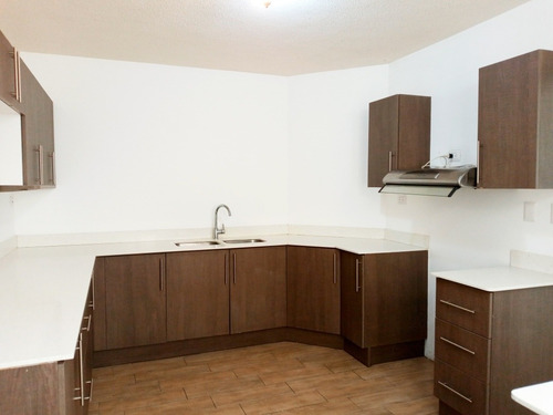 Imagen 5 de 10 de Casa En Venta