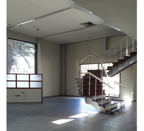 Imagen 22 de 23 de Local En Los Robles, En Alquiler