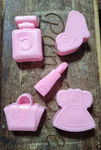 25 Jaboncitos Accesorios De Muñeca Famosa Para Souvenirs