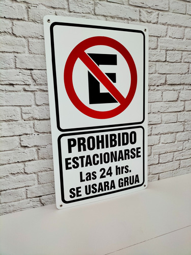 Señal Prohibido No Estacionarse En Lamina Metálica 30x50cm