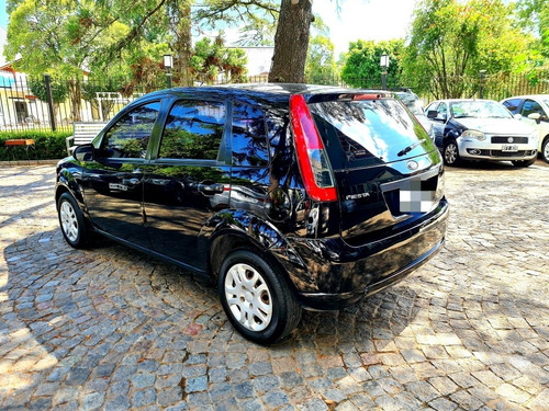 Ford Fiesta 1.6 Ambiente Plus Mp3 5pts 2013 82.000km T/usado