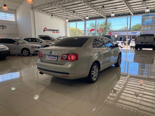 Volkswagen Vento 2.5 Luxury 170cv 2011