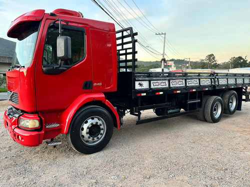 Volvo Vm 240 Ano 2004 Leito Truck Carroceria