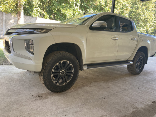 Mitsubishi L200 2.5 Di-D Cabina Doble 4X4 At
