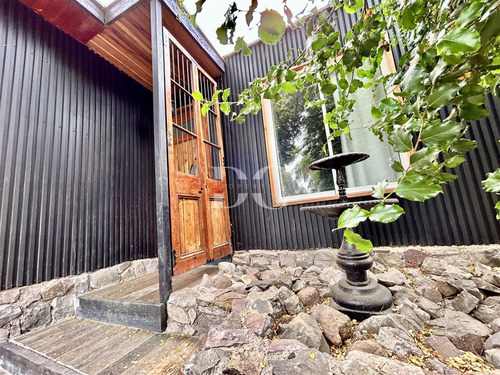 Casa En Venta De 2 Dorm. En Colina