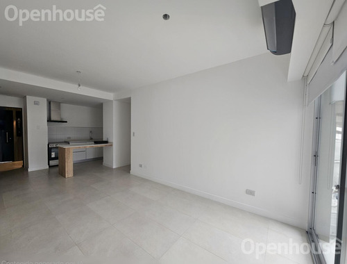 Departamento 2 Ambientes Con Balcon En Alquiler. Complejo Milaires