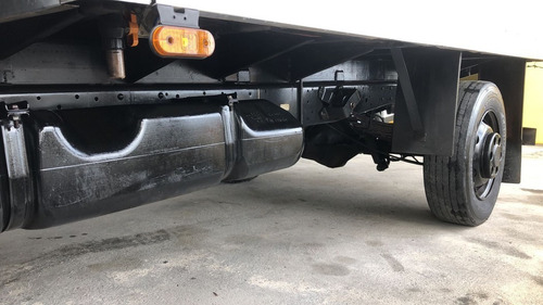 Imagem 13 de 15 de Iveco Daily 35s14 Chassi Cabine Turbo Intercooler 2013