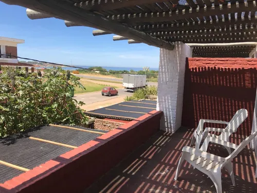 comprar Enero U$s 135 Dolares X Noche  Vista Lateral Playa 2 Aires Cable Parrillero 20 Metros Del Mar Playa Hermosa