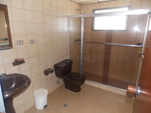 Ms: 24-27881, Alquilamos O Vendemos Amplio Galpón En Mariches. A=4.000m2, 4b, 20p.
