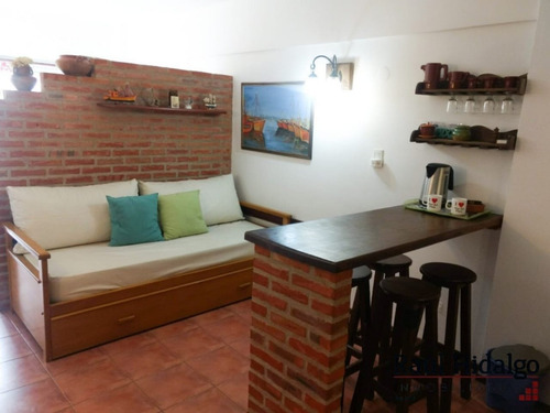 Departamento De 1 Ambiente Con Balcon A La Calle