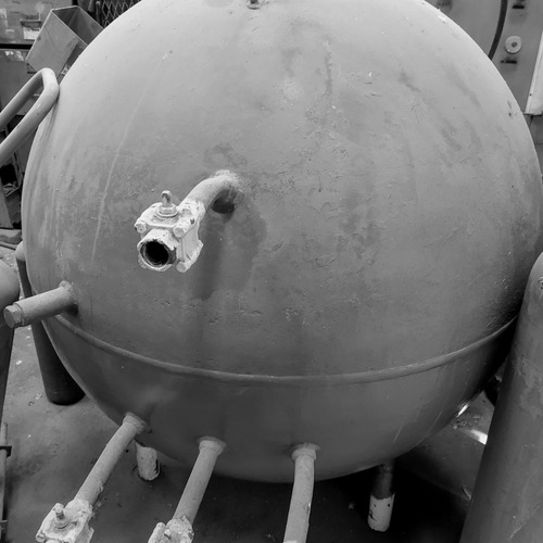 Imagen 2 de 4 de Esfera Para Co2 De 800 Kg. Tanque. Oferta Usado