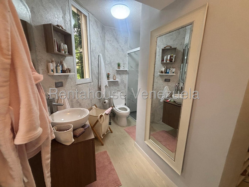 Apartamento En Venta Prados Del Este 25-21644. Jt