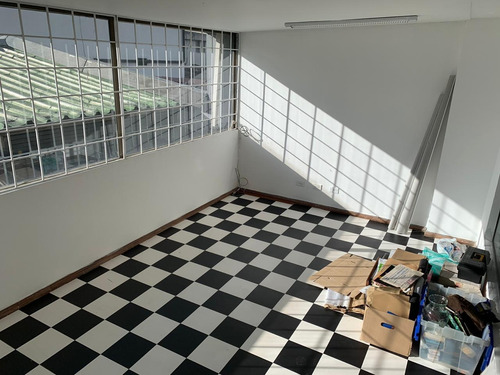 Imagen 17 de 22 de Casa Comercial En Venta La Castellana Bogotá