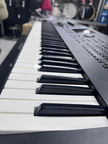 Workstation Yamaha Motif Xf7 Com Case Gator Gkpe88