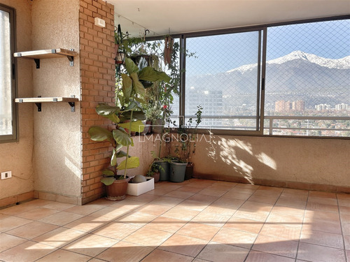 Departamento En Arriendo De 3 Dorm 3 B 2 E 1 Bod. Las Condes