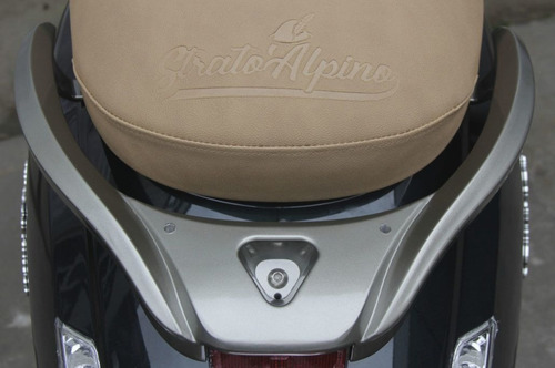 Imagen 5 de 15 de Scooter Strato Alpino 150 Blanco Retro Automatico Solodni